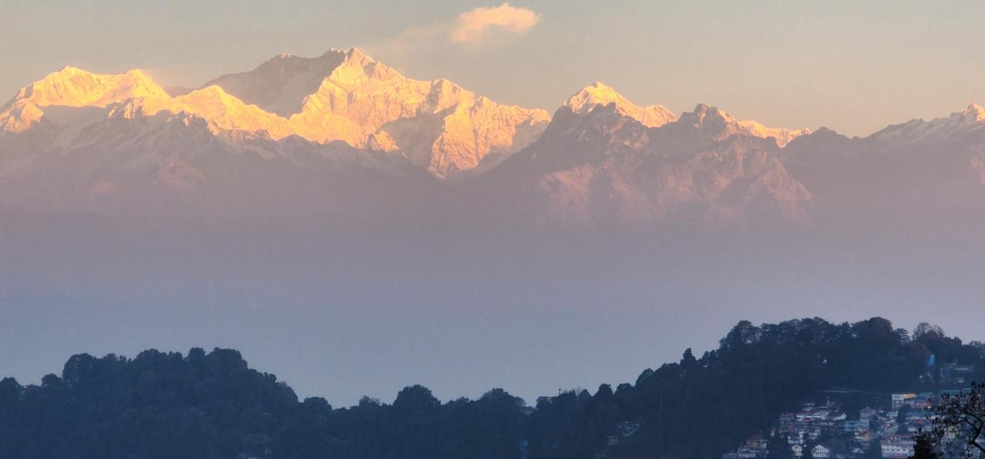 Veronica Alpina Mountain View Home Darjeeling  Buitenkant foto